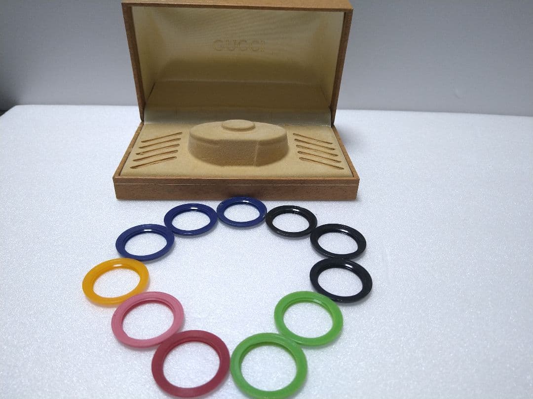 GUCCI　チェンジベゼル　12個　箱付き　同色あり