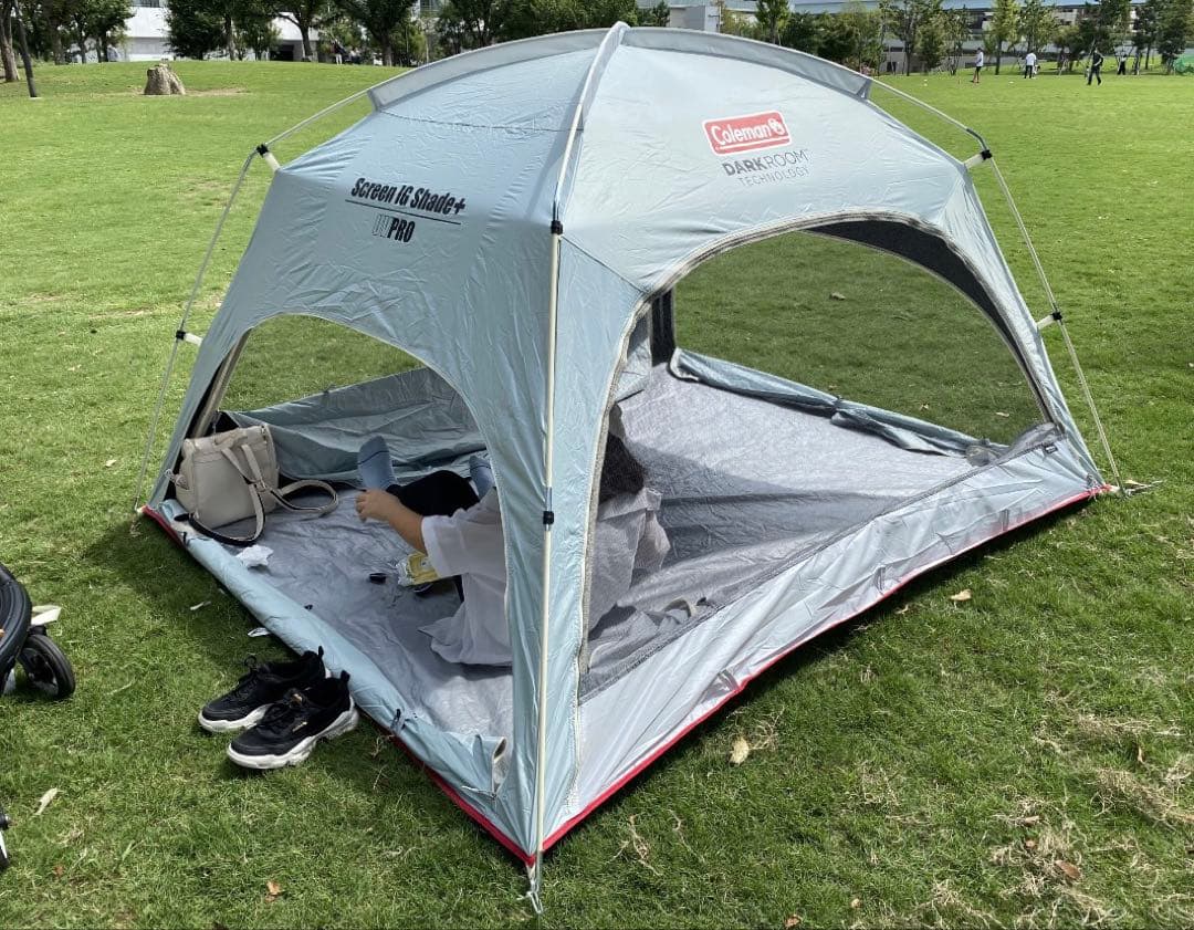 Coleman Family Screen Shadeダークルーム