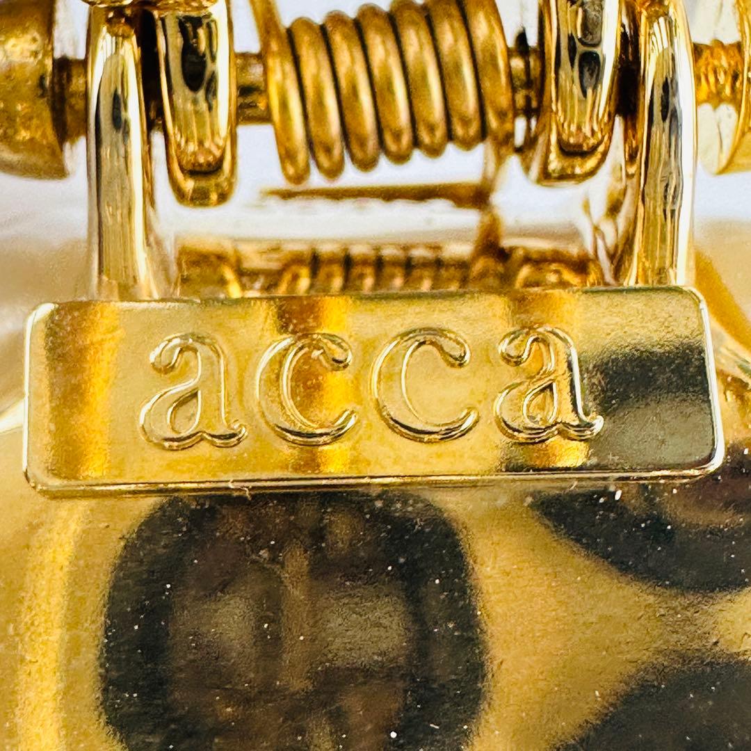 美品　アッカ　バレッタ　ヘアクリップ ゴールド アイボリー 約10cm ロゴ