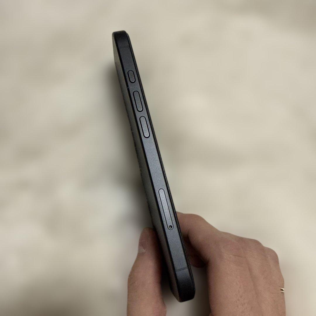 iPhone16 ブラック　128GB本体