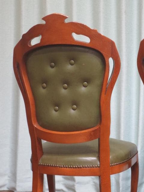 イタリア製 ロココ様式 革張り 鋲打ち 彫刻 猫脚 チェア 2脚セット