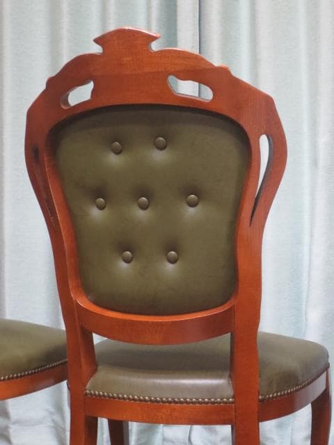 イタリア製 ロココ様式 革張り 鋲打ち 彫刻 猫脚 チェア 2脚セット