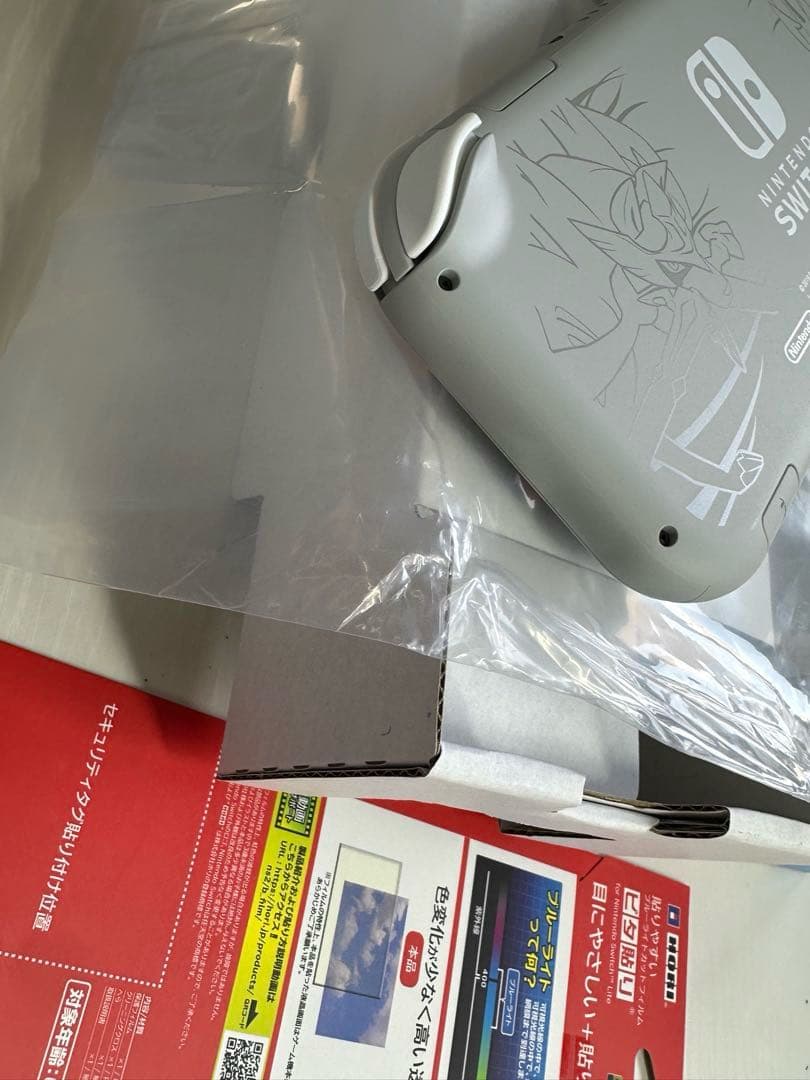 Nintendo Switch Lite ポケモンソードソールド保護フィルム付き