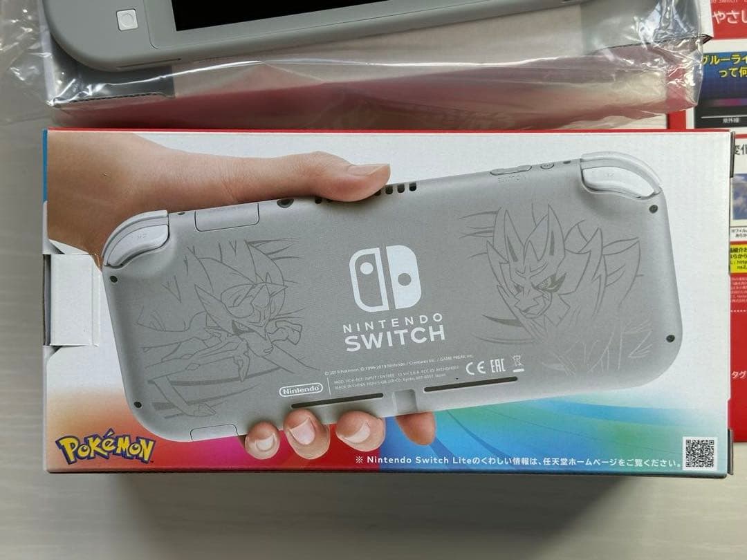 Nintendo Switch Lite ポケモンソードソールド保護フィルム付き