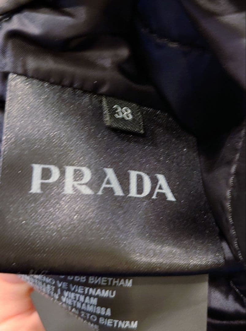 は*な様 美品 プラダ ダウンベスト 38 ブラック