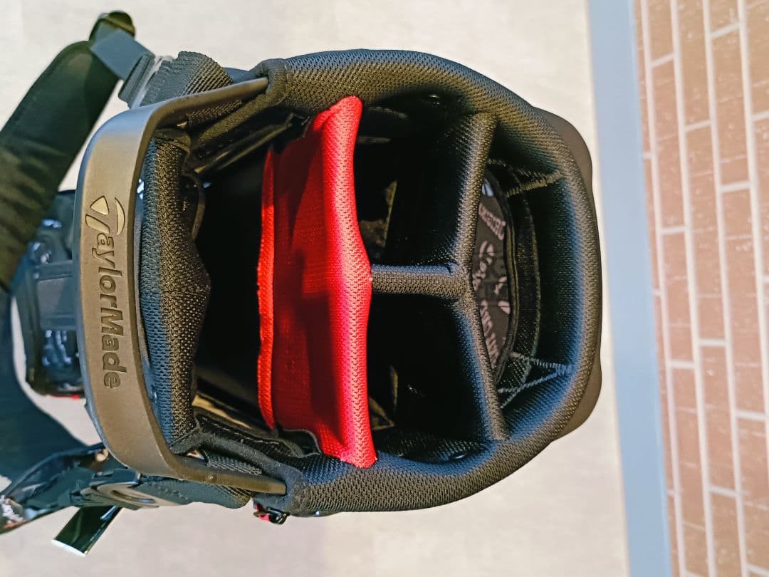 【新品】TaylorMade キャディバッグ スタンド式