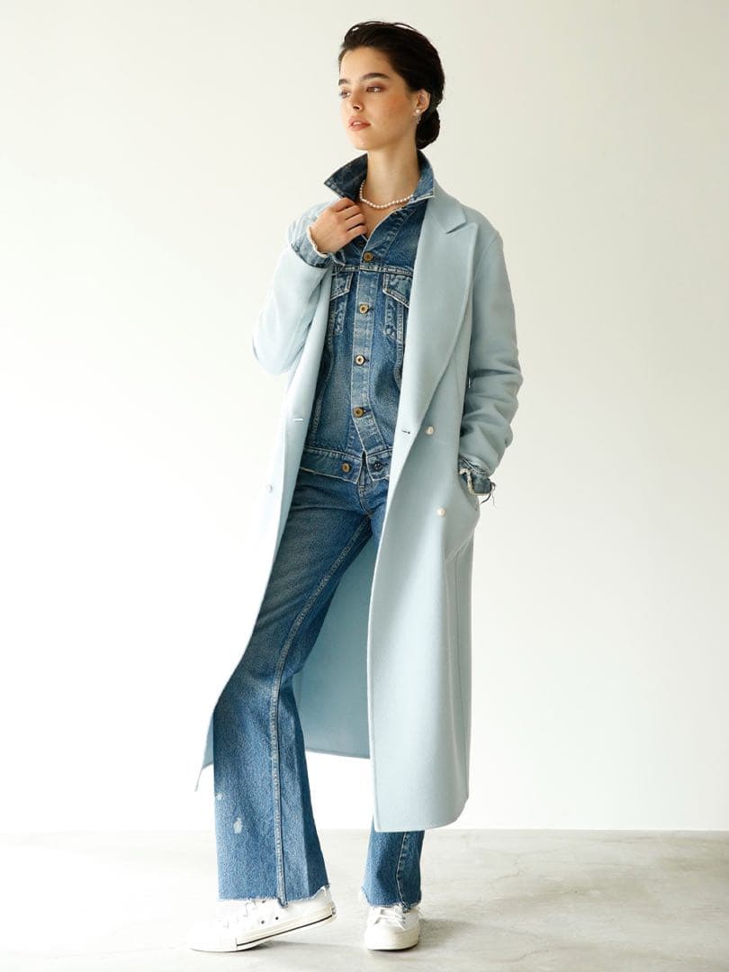 マディソンブルー　パールボタンコート　水色