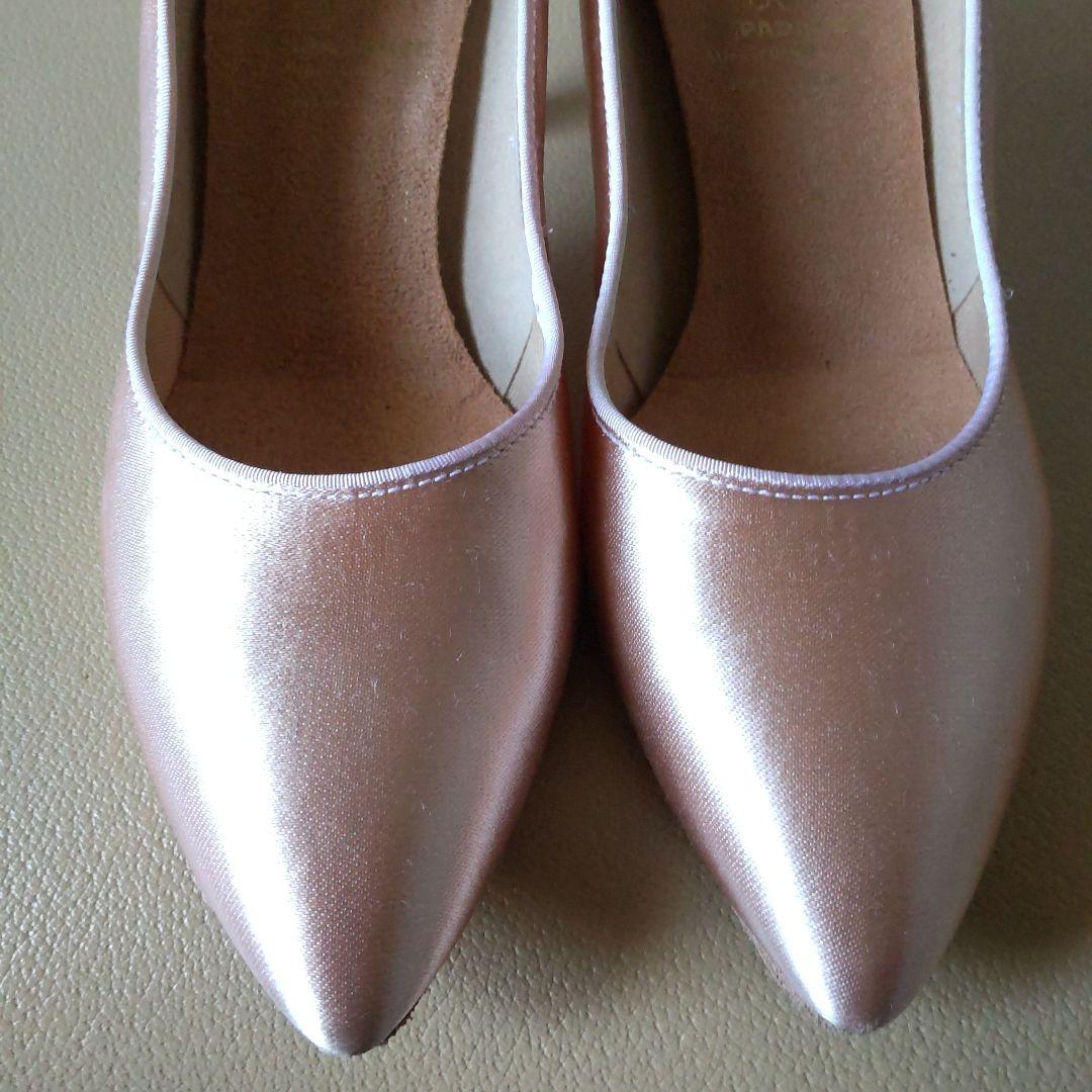 スーパーダンス．ジャパン　シューズ サテン　22.5 ヒール　5.5センチ