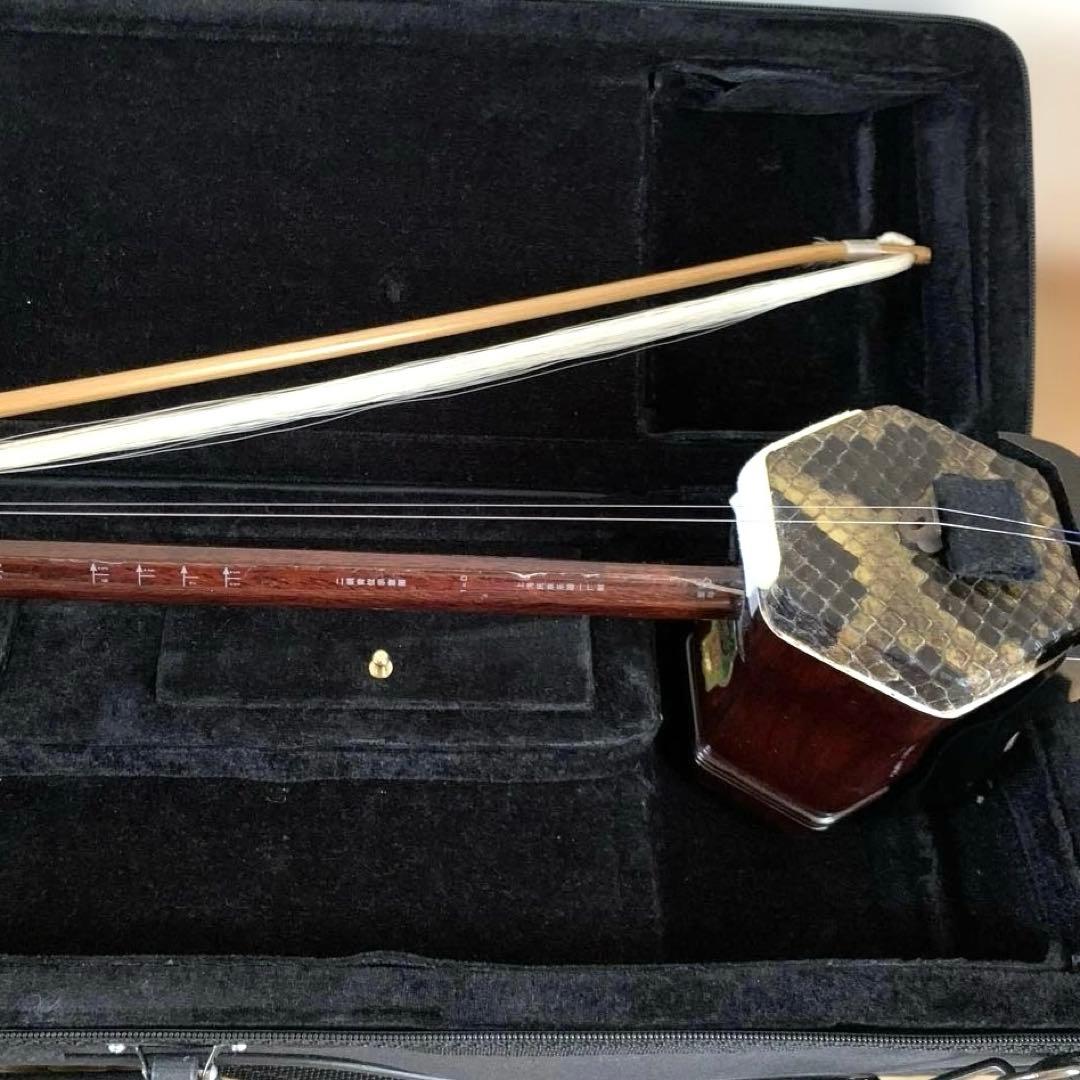 二胡. 敦煌牌. 蛇皮 上海民族楽器 セミハードケース 付属品
