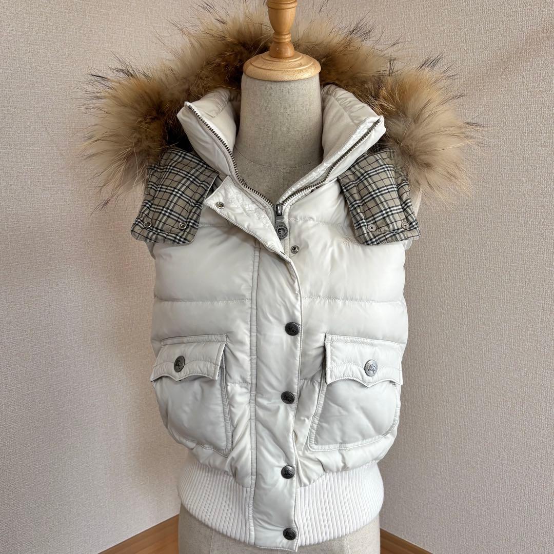 バーバリーロンドン ブルーレーベル　ファー付き　ホワイトベージュ　ノバチェックM