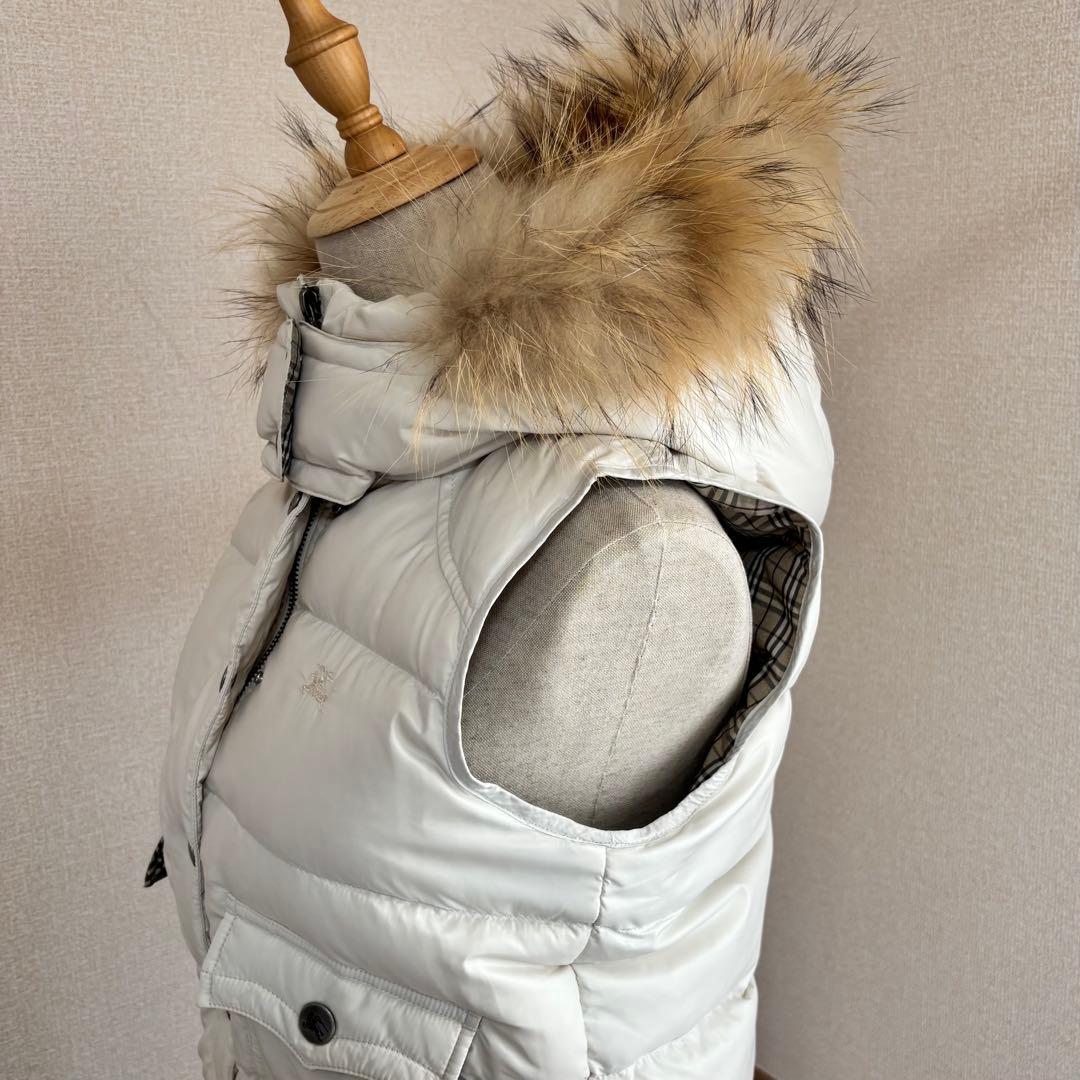 バーバリーロンドン ブルーレーベル　ファー付き　ホワイトベージュ　ノバチェックM