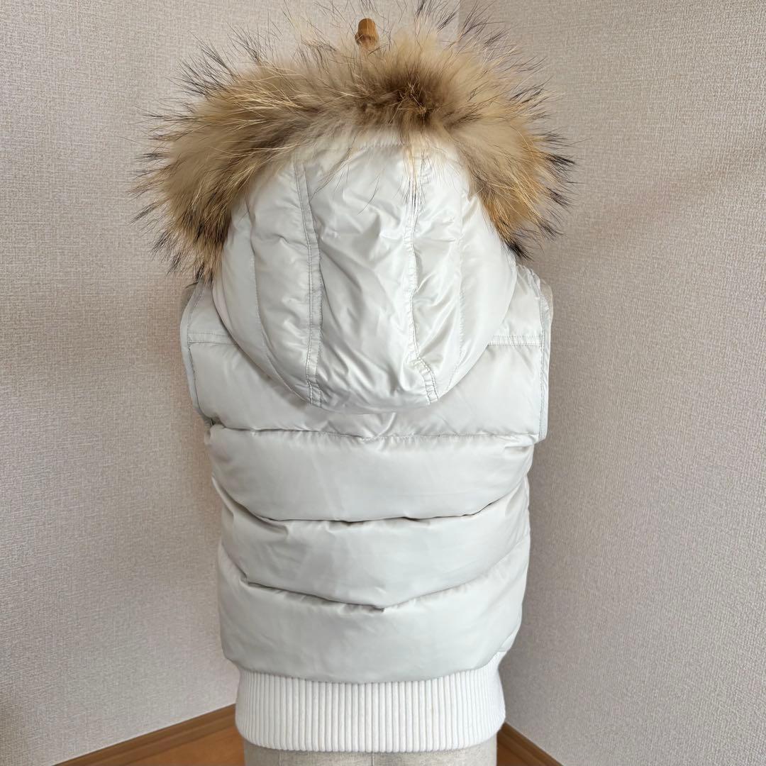 バーバリーロンドン ブルーレーベル　ファー付き　ホワイトベージュ　ノバチェックM