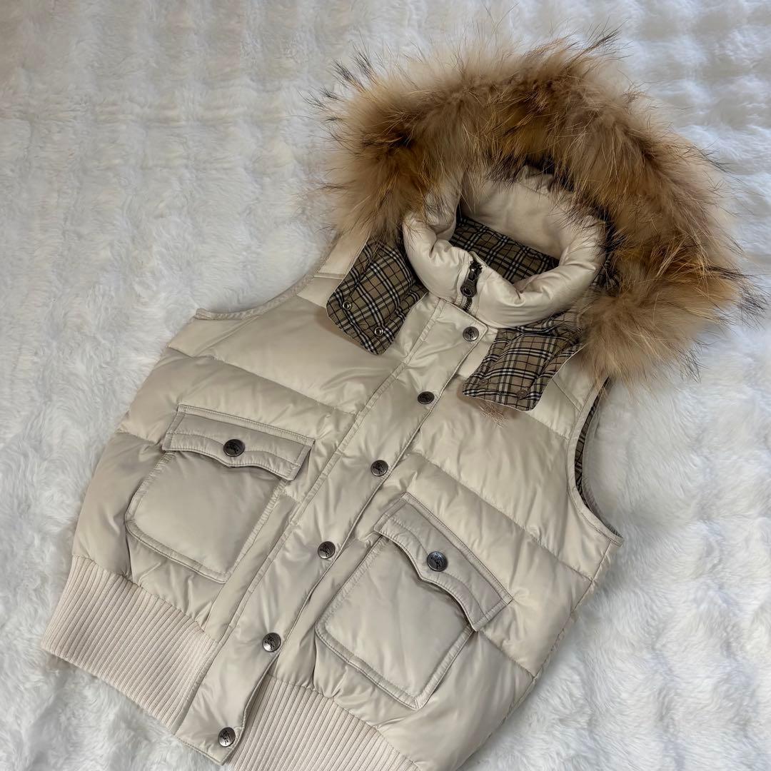 バーバリーロンドン ブルーレーベル　ファー付き　ホワイトベージュ　ノバチェックM