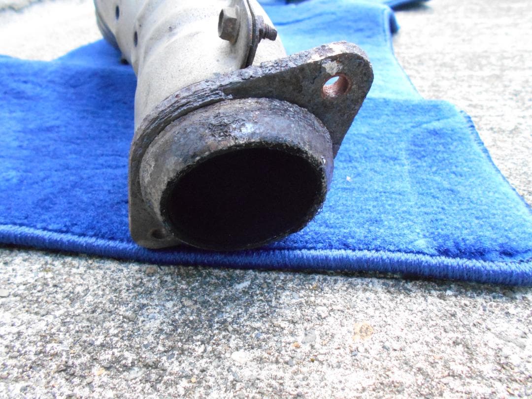 エキゾーストマニホールド 金属製