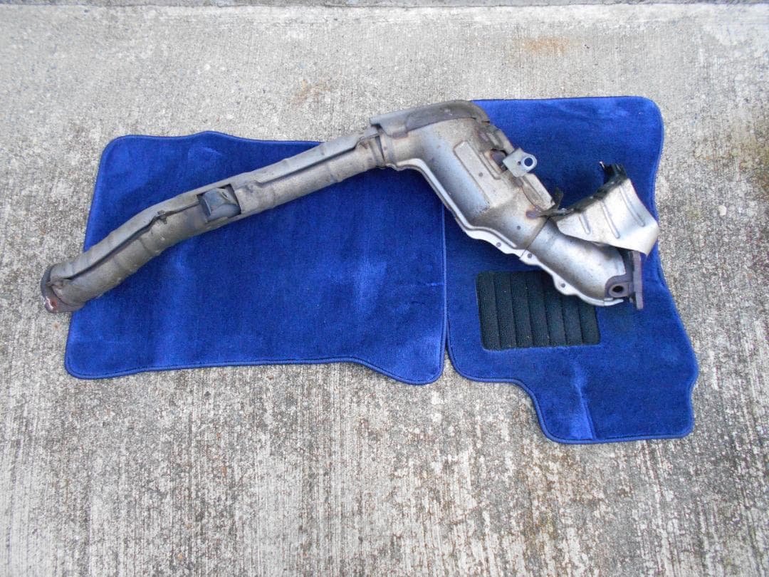 エキゾーストマニホールド 金属製