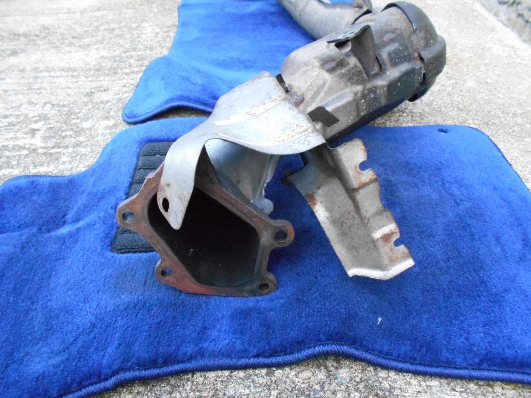 エキゾーストマニホールド 金属製