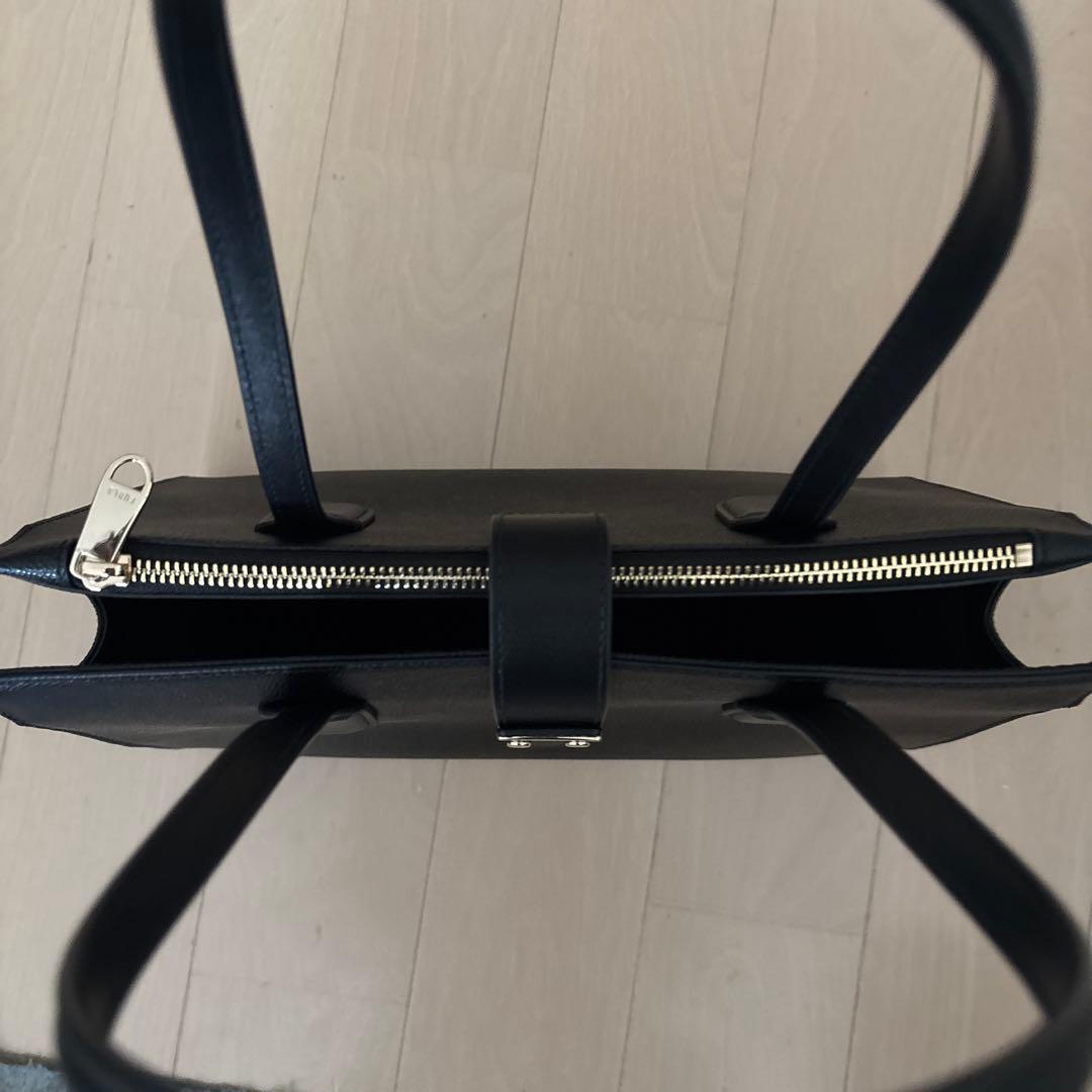 FURLA ビジネス　トートバック　黒　25年3月購入　超美品
