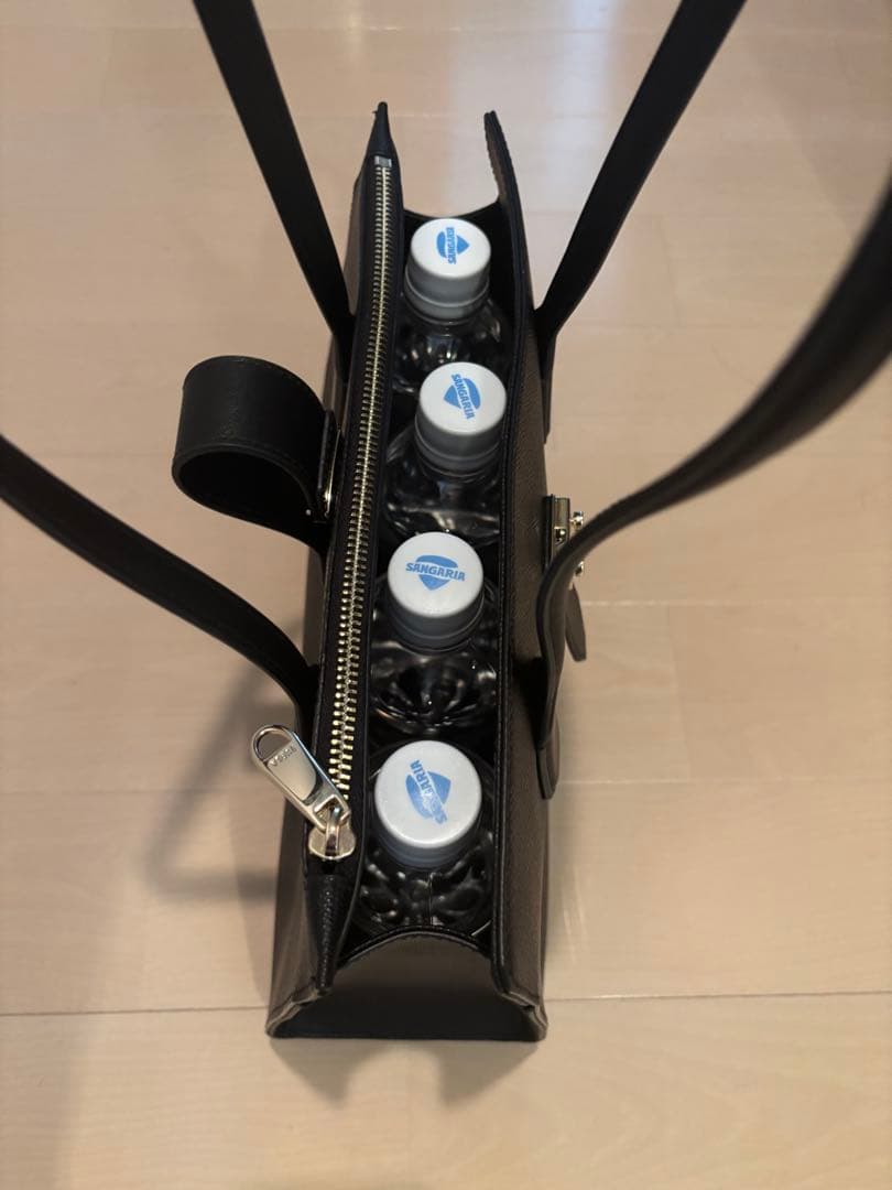 FURLA ビジネス　トートバック　黒　25年3月購入　超美品