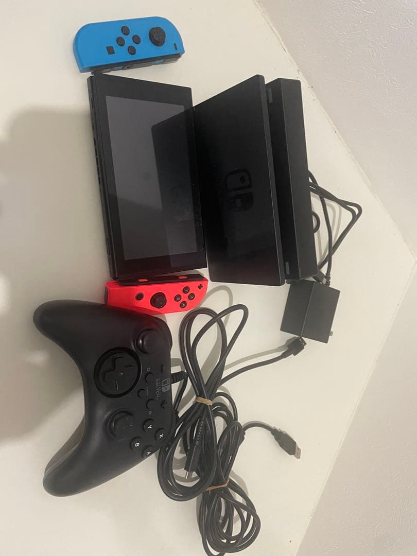 Nintendo Switch 本体 ジョイコン 周辺機器付き　動作確認済