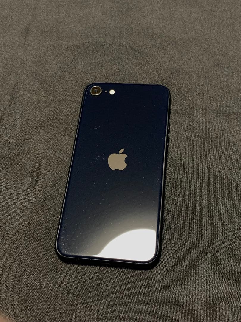 iPhone se3 第3世代 ミッドナイト 128G