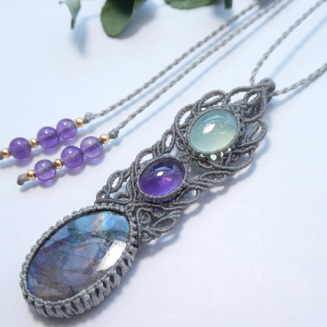 美麗ラブラドライト・アメジスト・カルセドニーのマクラメネックレス