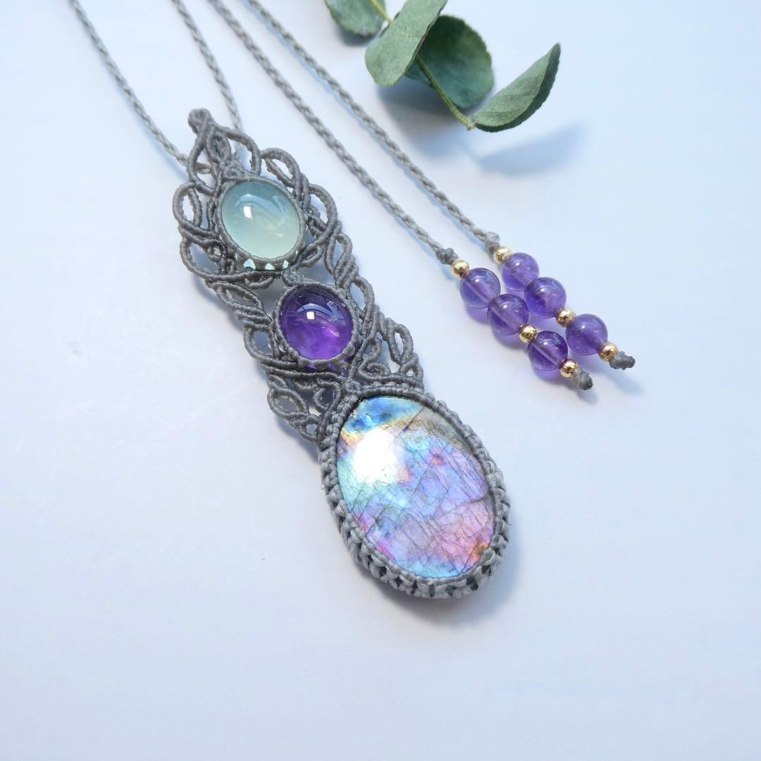 美麗ラブラドライト・アメジスト・カルセドニーのマクラメネックレス