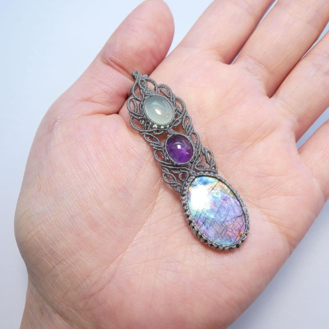 美麗ラブラドライト・アメジスト・カルセドニーのマクラメネックレス