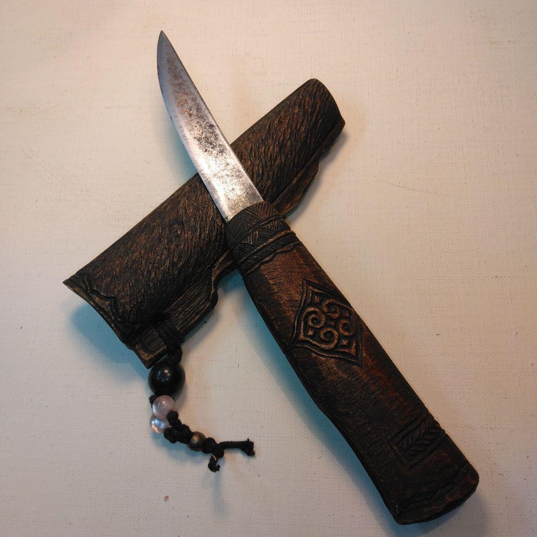 アイヌマキリ　木製彫刻　北海道。