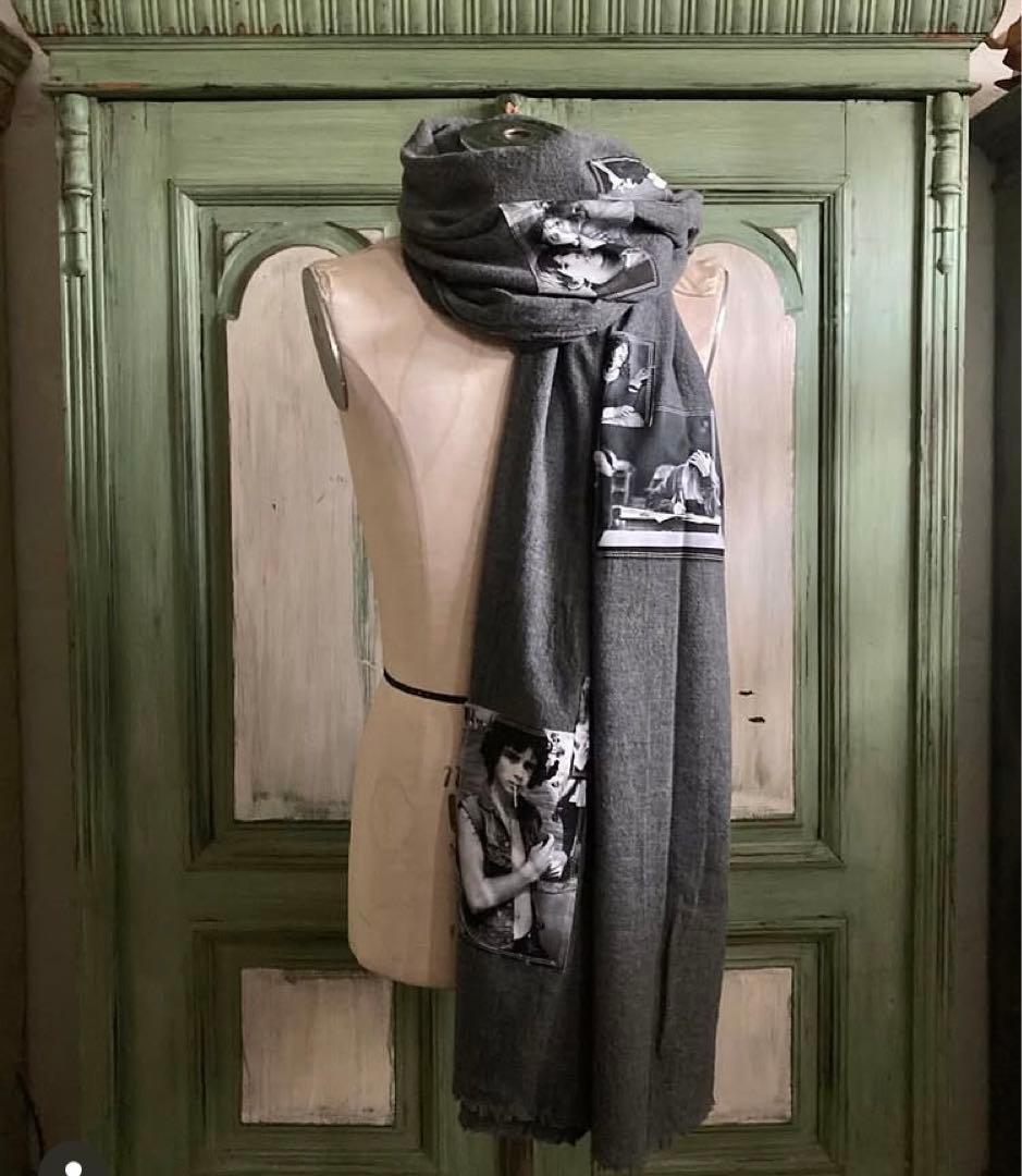 ソロイスト soloist 24aw新品　スカーフ　マフラー　グレー　huge