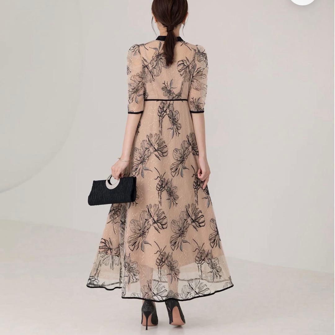 LEJA ラジャ　パイピングハイネック花柄ラメレースワンピースドレス