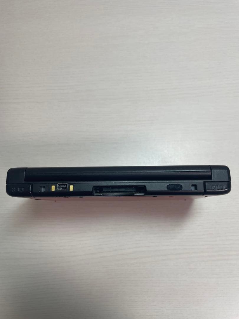 任天堂　ニンテンドー3DSLL 本体レッド×ブラック　匿名配送　カセット付き