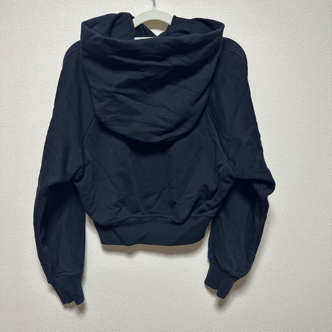 PATOU フード付きクロップドパーカー ブラック