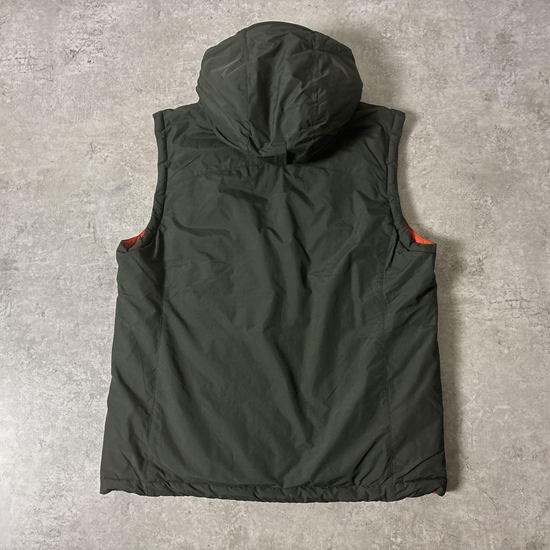 極美品■montbell モンベル【L】リバーシブル ダウンベスト フード