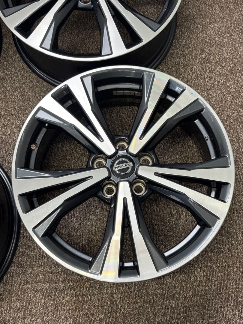 ニッサンT32エクストレイル純正18×7J +45 PCD114.3 4本セット