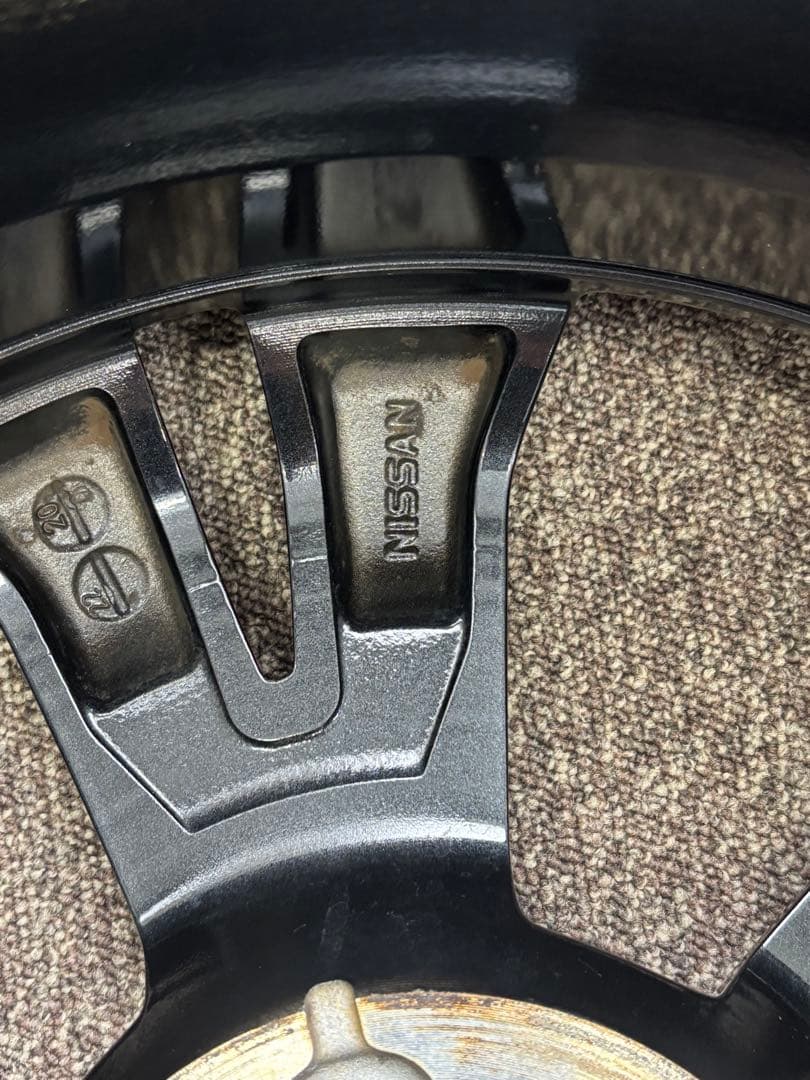 ニッサンT32エクストレイル純正18×7J +45 PCD114.3 4本セット