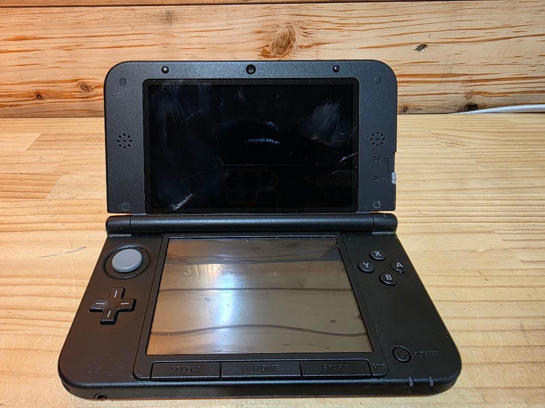 ニンテンドー 3DS LL レッド　動作OK