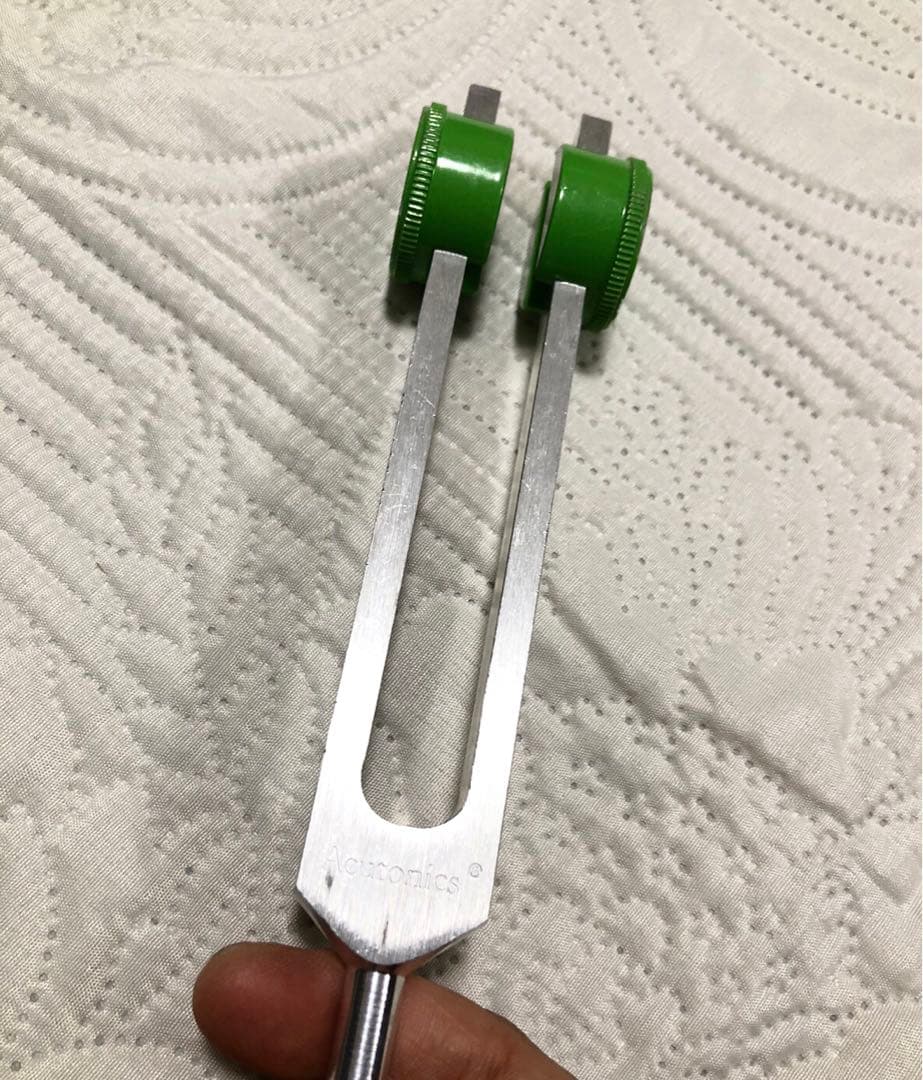 アキュトニクス　コズミックチューン　惑星音叉　キロン　ミドルヘヴィーフォーク