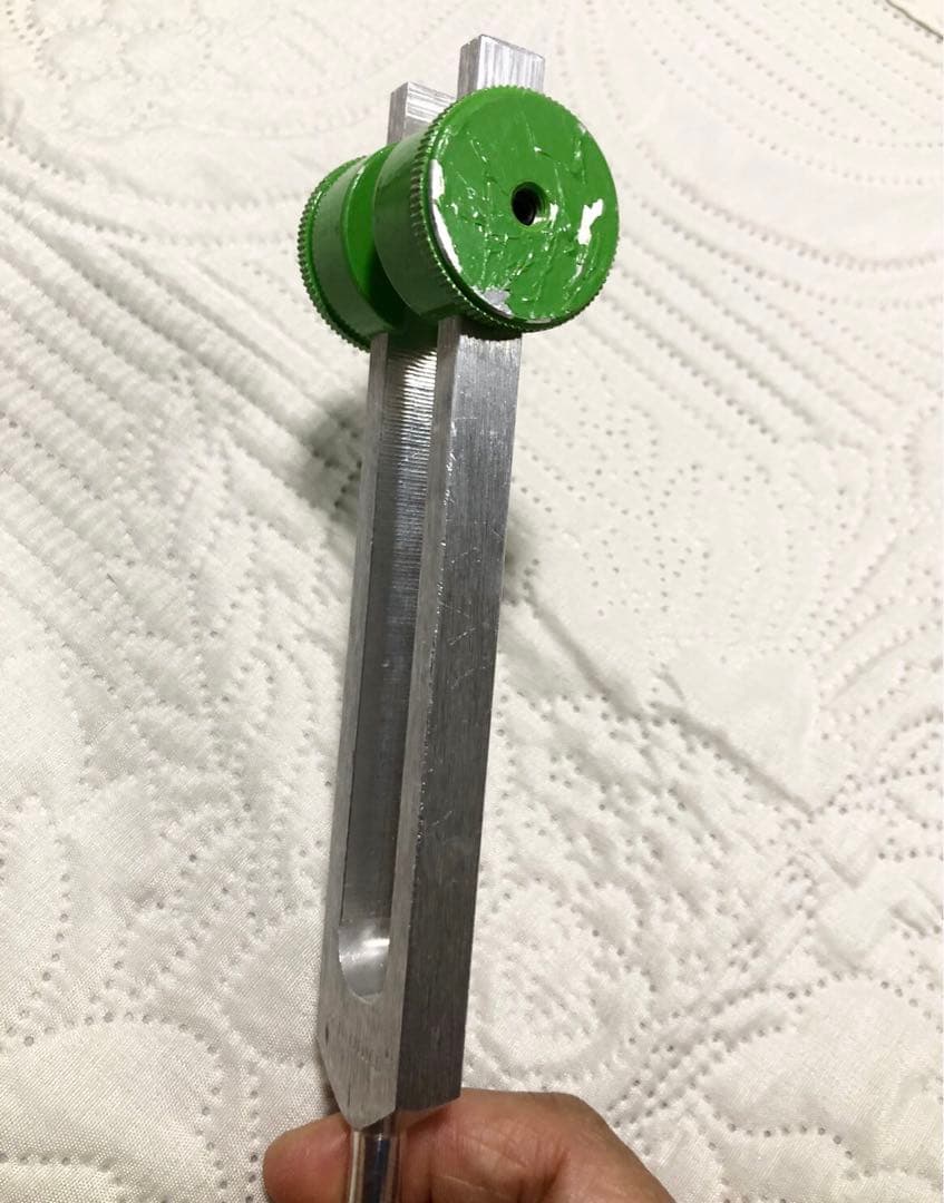 アキュトニクス　コズミックチューン　惑星音叉　キロン　ミドルヘヴィーフォーク