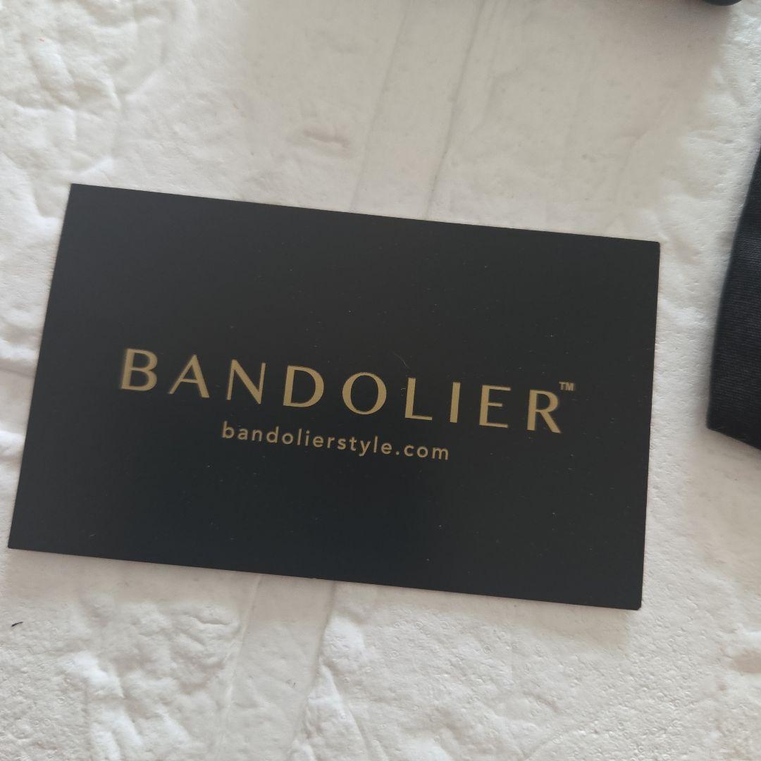 バンドリヤー　BANDOLIER iPhone15　ケース　ショルダー