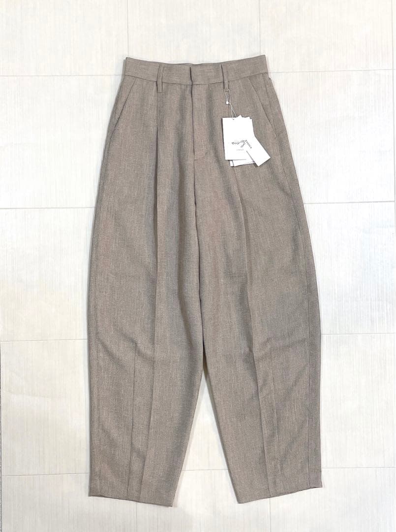 未使用タグ付き✨AKIRA NAKA センタープレス テーパード スラックス