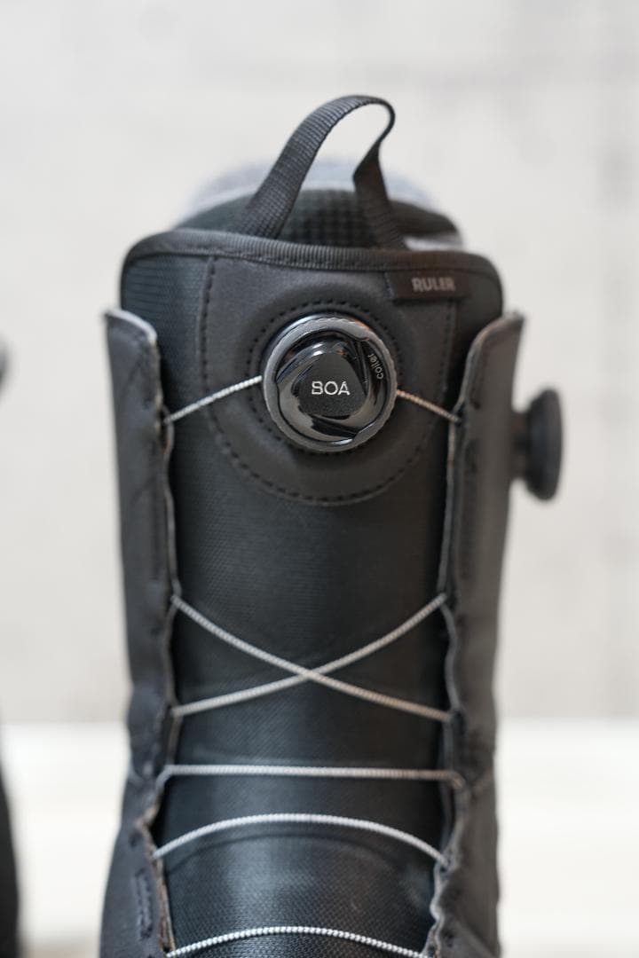 ボアシステム ブラック スノーボードブーツ