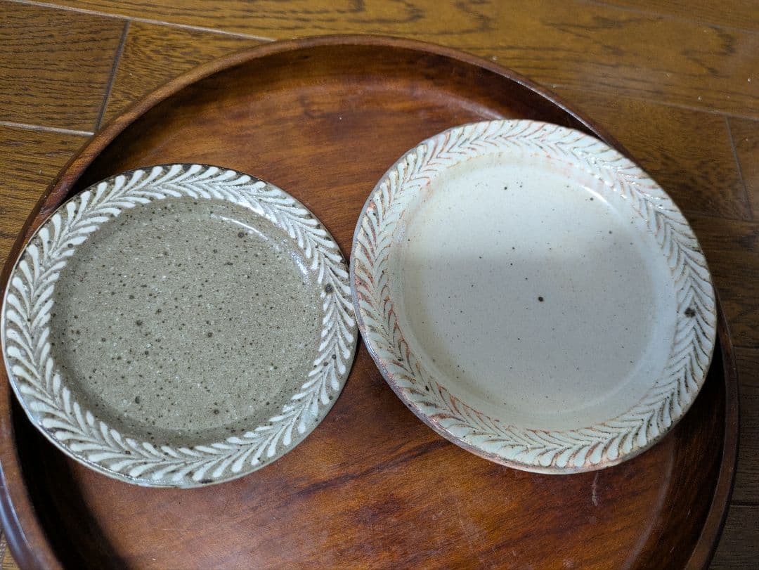 薮本寛之さん　葉模様の皿2枚セット