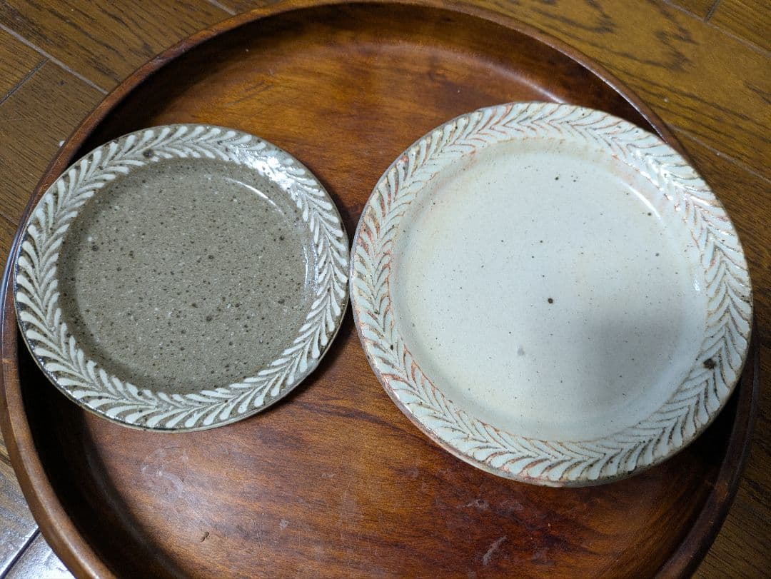 薮本寛之さん　葉模様の皿2枚セット