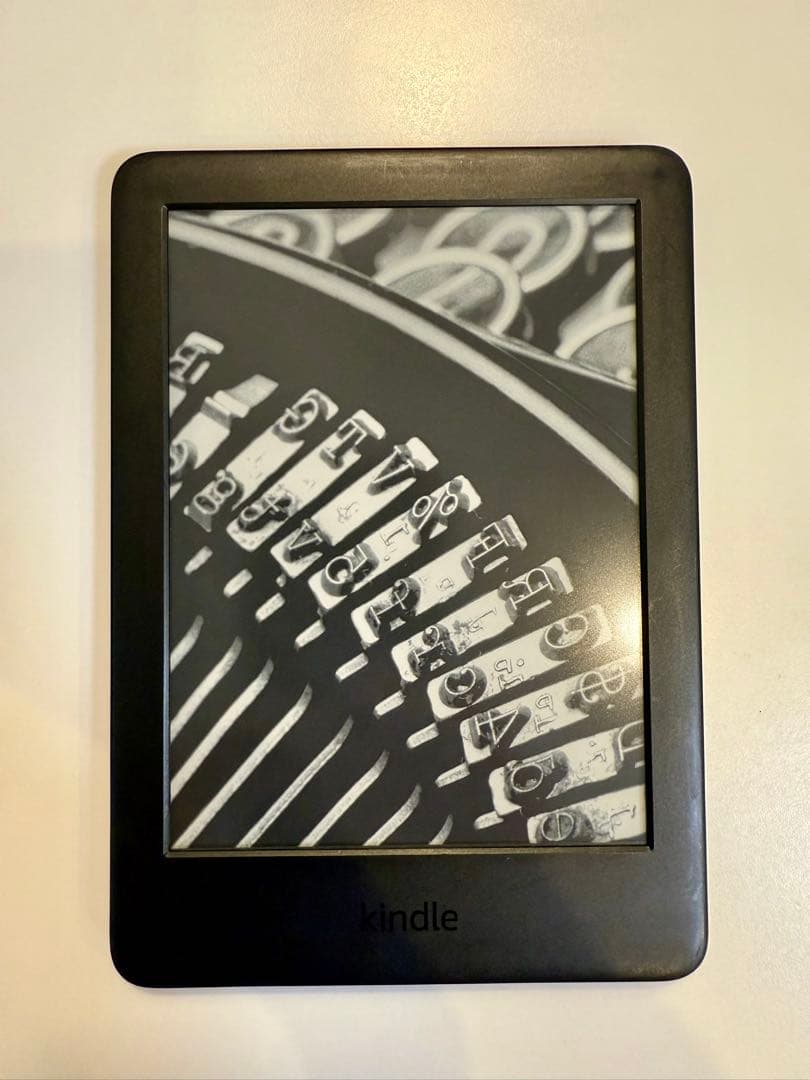 Kindle 第10世代 本体 4GB ホワイト、ブラック2台セット 広告つき