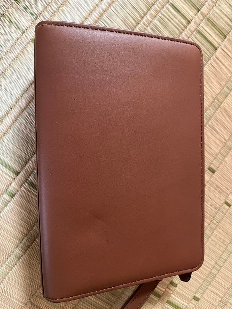 バレンシアガ　セカンドバッグ