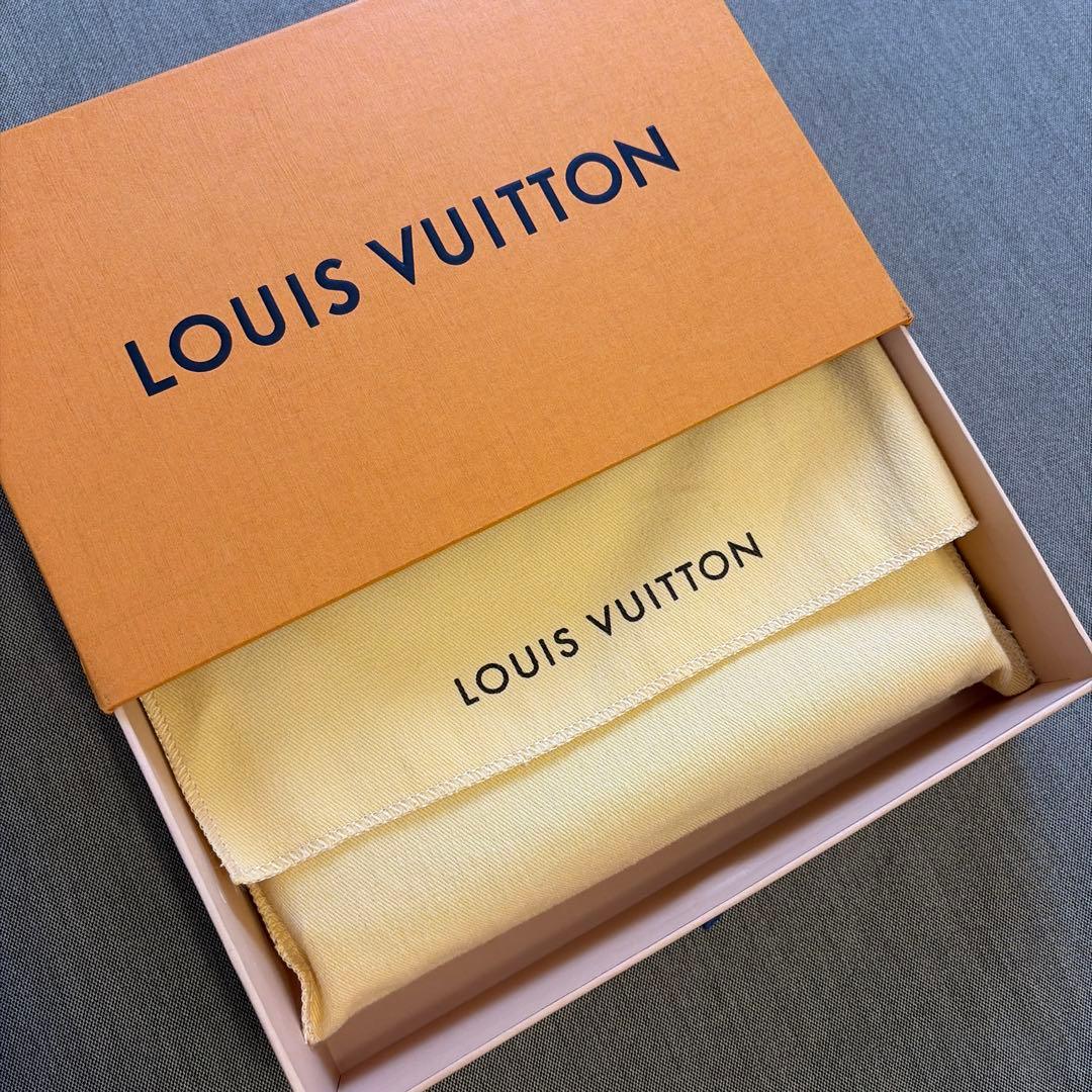 ルイヴィトン ジッピーウォレット