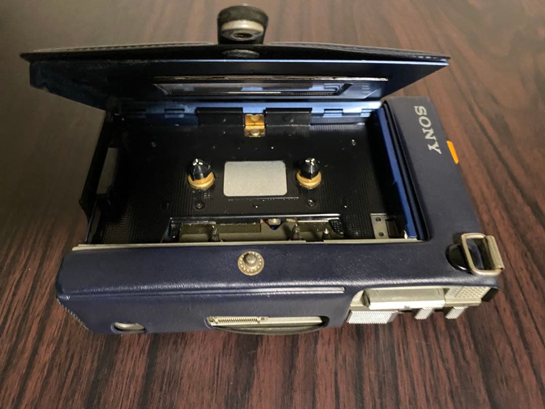 SONY初代ウォークマン TPS-L2 カバー付き