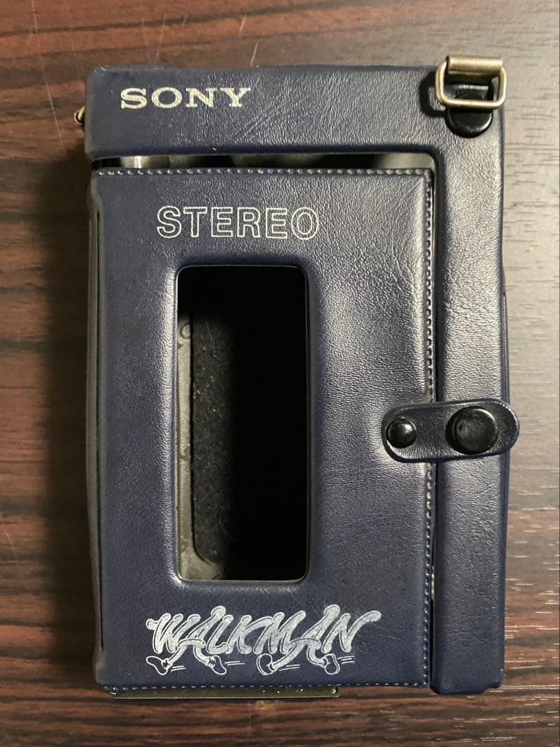 SONY初代ウォークマン TPS-L2 カバー付き