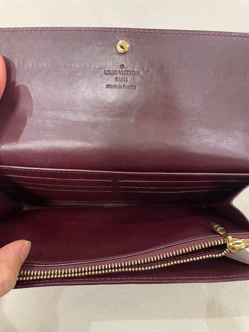 Louis Vuitton ヴェルニ ファスナー長財 布　赤紫