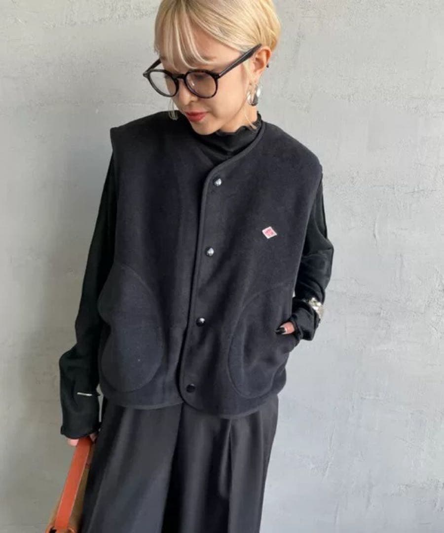 【新品】DANTON フリース ベスト 黒サイズＬ